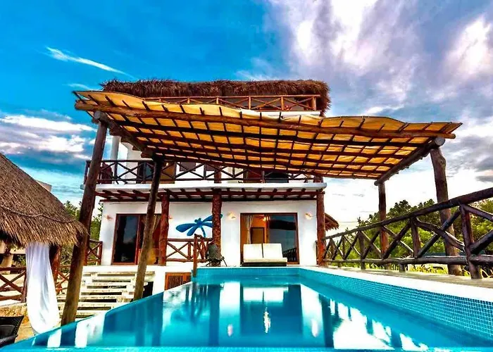Casa Libelula Beachfront House