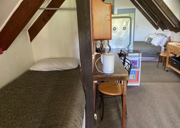 The Chalet Bed And Breakfast-Peace And Quiet In The Country 12 Minutes From City