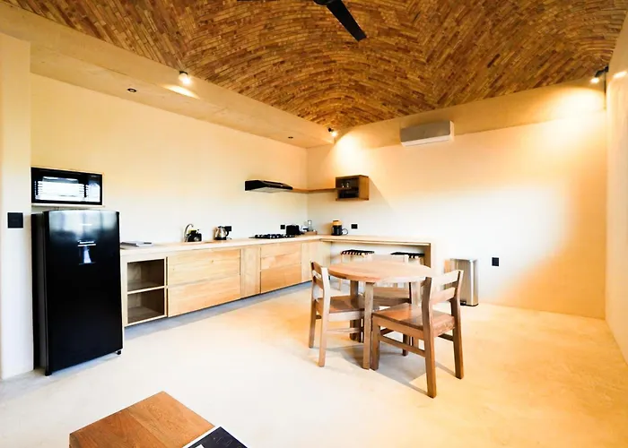 Casa Borka Luxury Fully Furnished Beach Condos With Pool