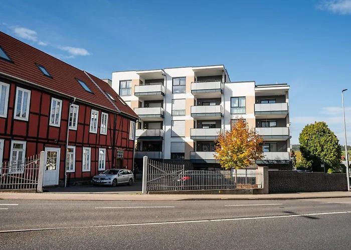 Reitz - Apartment I Zentrale Lage I Stellplatz I 55Qm I 2 Zimmer I Kueche I Bad I Terrasse