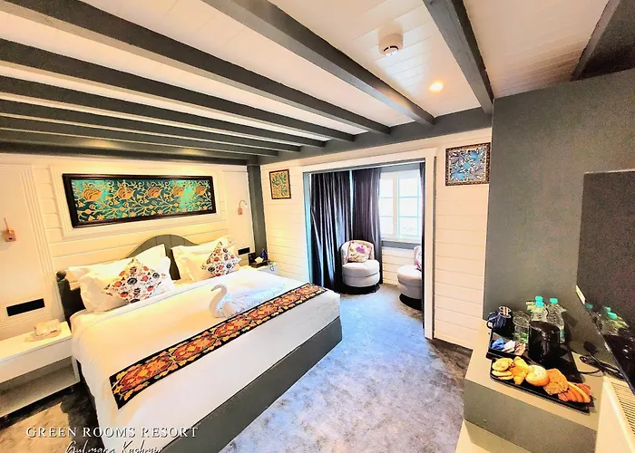 Green Rooms Resort