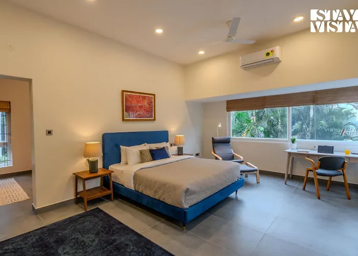The Lakeshore By Stayvista - 3Bhk Lake-View Villa With Garden