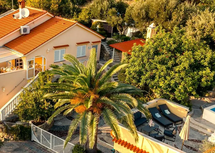 Exquisite Villa With Heated Pool, Sauna, Breathtaking Landscape & Panoramic Views In Banjol