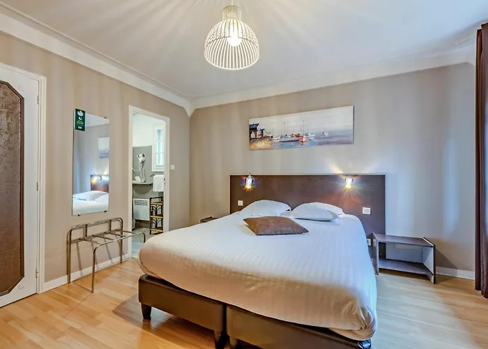 Logis Hotel De La Corniche