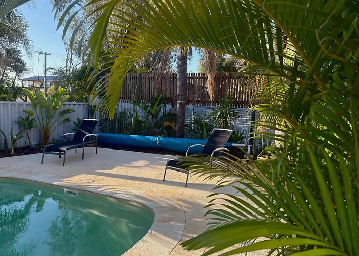 Manta Stays Resort-Style Tropical Oasis