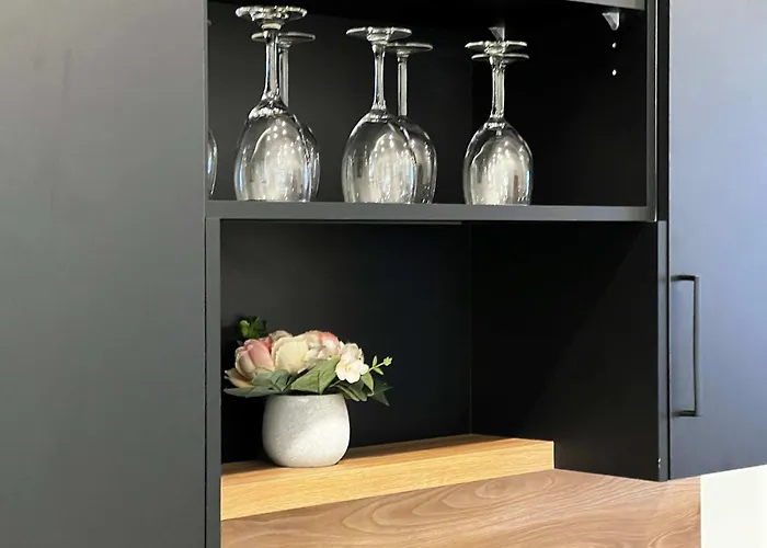 Urban Sophistication, Ocean View, Unit 513