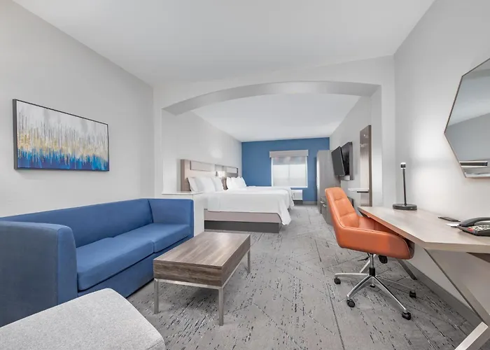 Holiday Inn Express Hotel & Suites Dallas West By Ihg