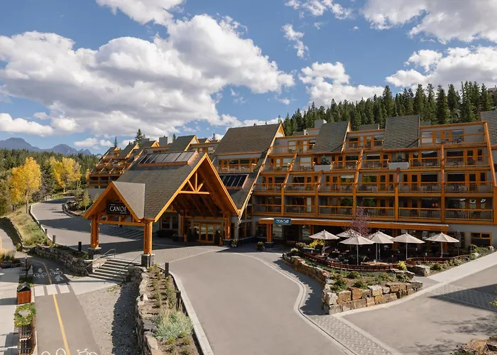 Hotel Canoe And Suites