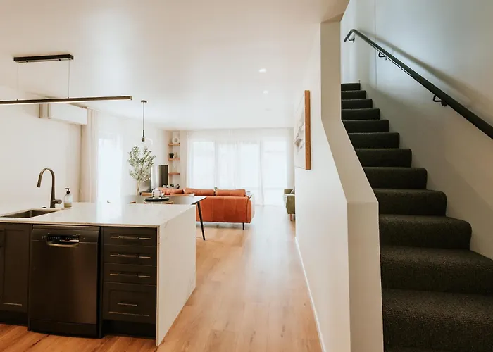 The Kings Domain, Duke - Luxurious Townhouse In The Cbd!