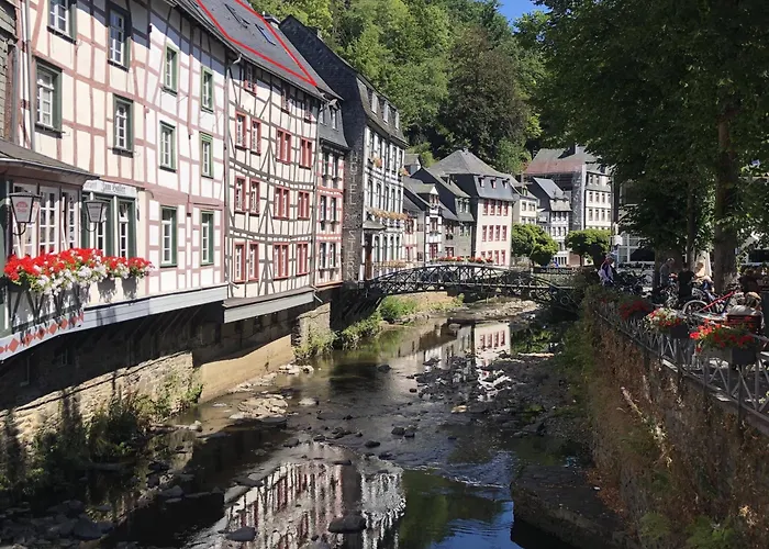 Haus An Der Rur - 5 Apartments Mitten In Monschau