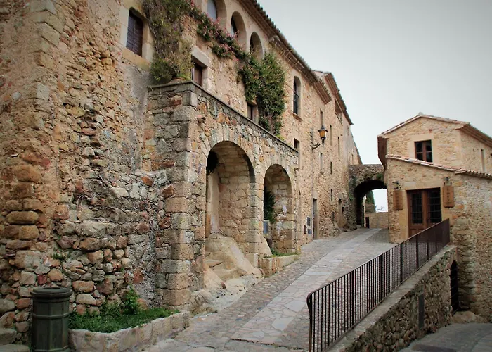 Casa Pueblo Medieval De Pals