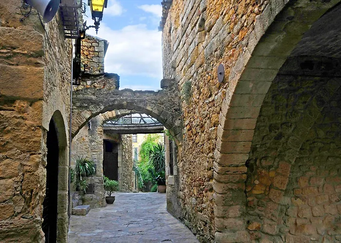 Casa Pueblo Medieval De Pals