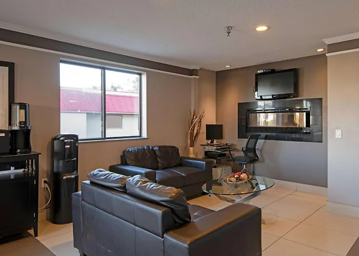 Super 8 By Wyndham Kamloops On The Hill