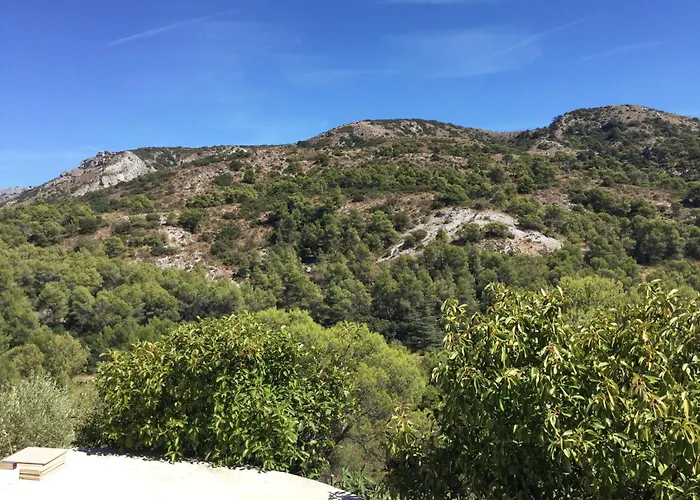 Pretty Gite With Pool In Cavaillon, Beautiful View On The Luberon Mountains, 4 People.