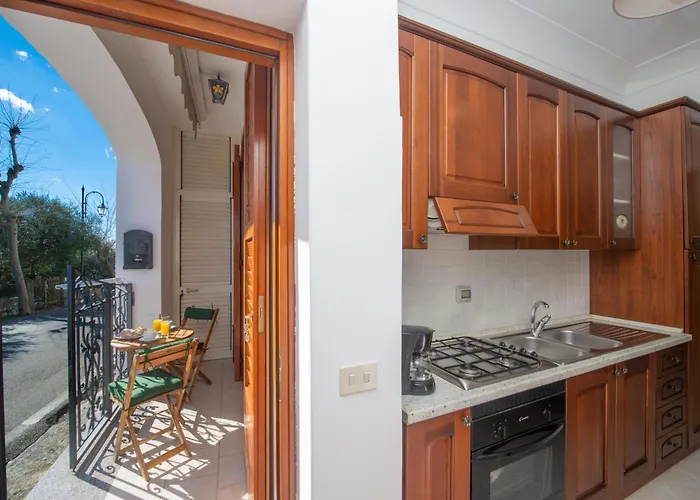 Rosemary Holiday House