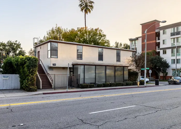 Walking Distance To Caltech Convention Center Pasadena Landmark Room