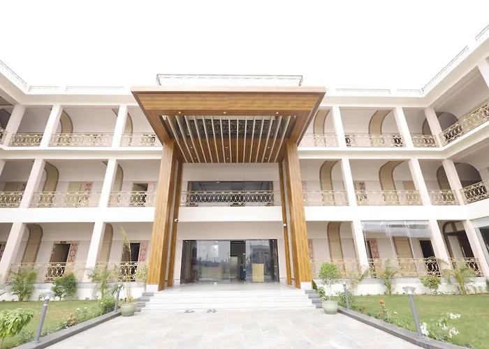 Nirvana Grand Hotel & Resort