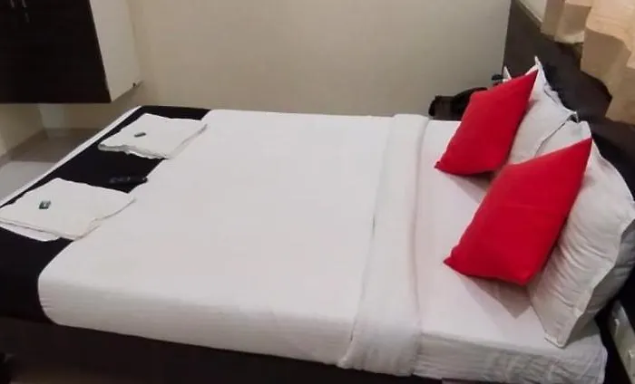 Jagdish Deluxe Hotel