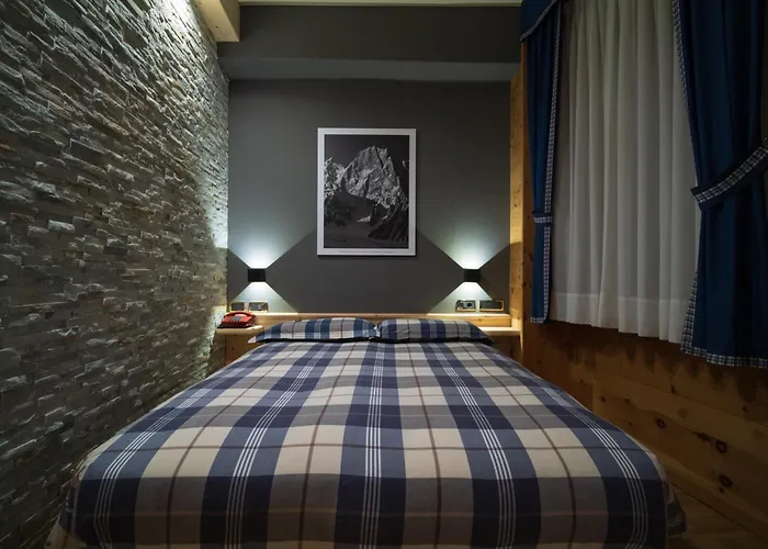 Hotel Meuble Garni Della Contea