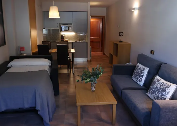 Aparthotel El Serch