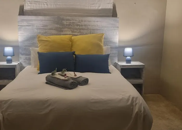 Tranquil, Large 1 Bedroom Garden Cottage, 12 Mins From Or Tambo International With Backup Water