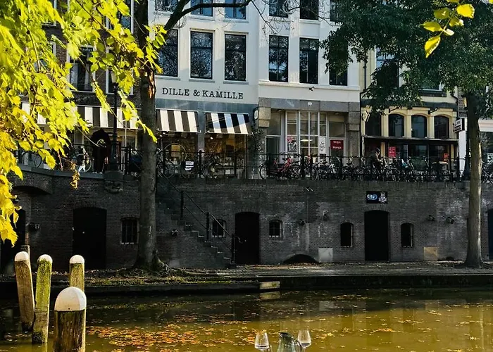 The Stork - In Luxe Logeren Aan De Oudegracht, Centrum Utrecht