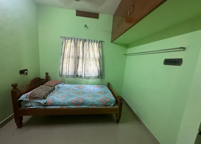 Golden Service Apartment