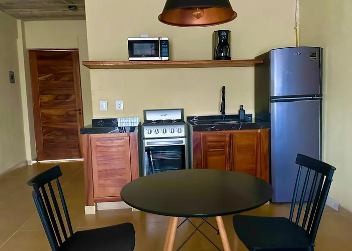 Lolitas Suites 303