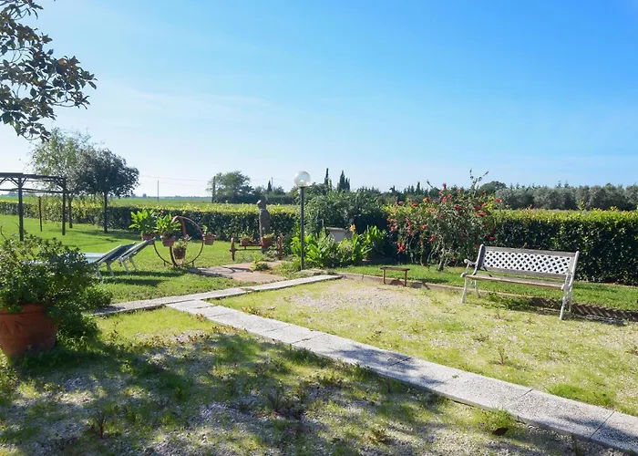 1 Bedroom Lovely Apartment In Marina Di Grosseto