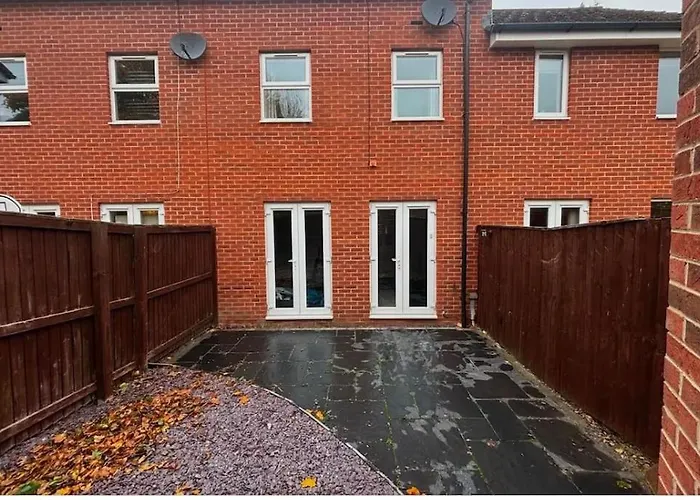 Luxury 3 Bedroom, Central, Perfect For Families, Free Parking