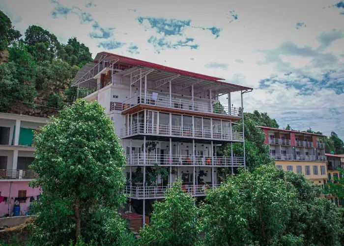 The Sarbati Palace Hotel