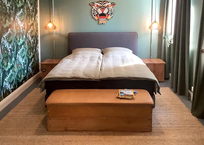 Viel Platz, 1-2 Grosse Schlafzimmer, Kueche Mit Essplatz, Balkon, Nahe Centro & Arena