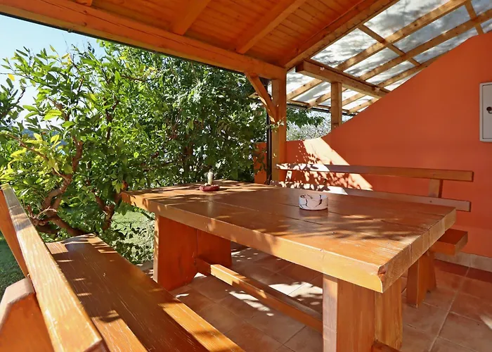 Seaside House For Families With Children Barbat, Rab - 22294
