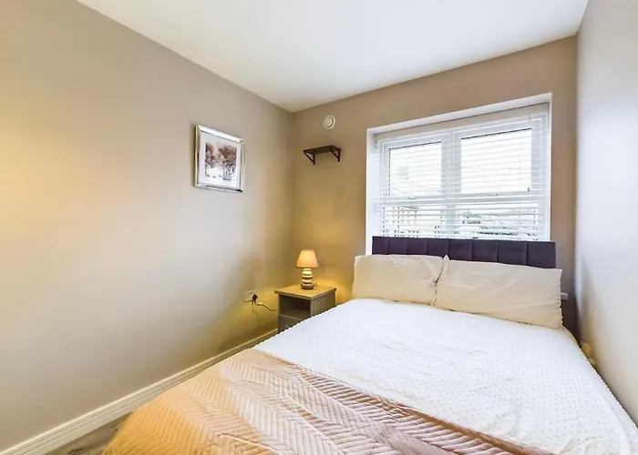 Modern Luxury Living In Waterford City Center