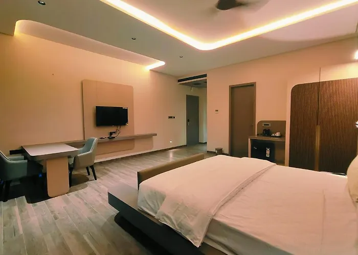 Hotel Akshay Palace Ahmednagar