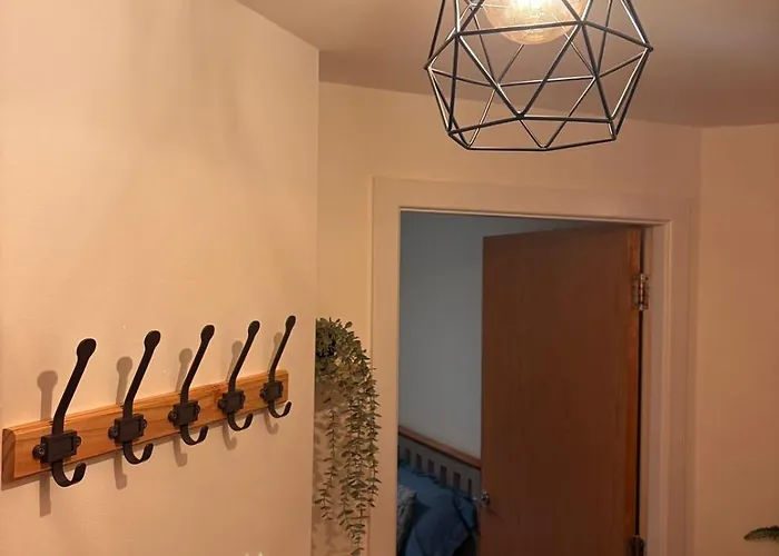 2 Bedroom 2 Bathroom Ground Floor Apartment In Central Location