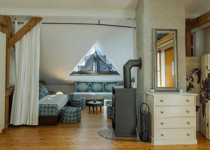 Arte Vida City Apartment