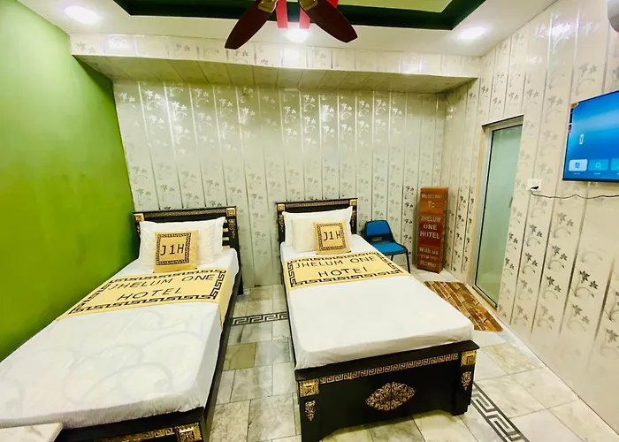 Jhelum One Hotel, Shandar Chowk
