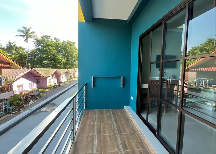 J & Ariya Hotel Near Samui Airport And Koh Phangan Pier