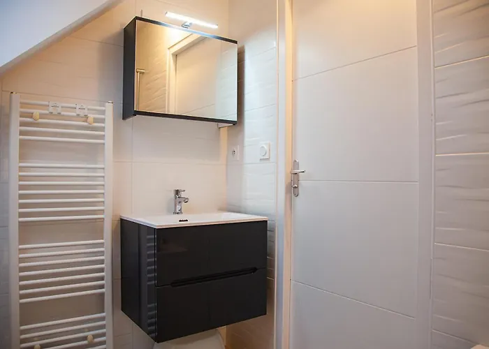 Maison Proche Plage, Centre Ville 6-8Personnes , Parking