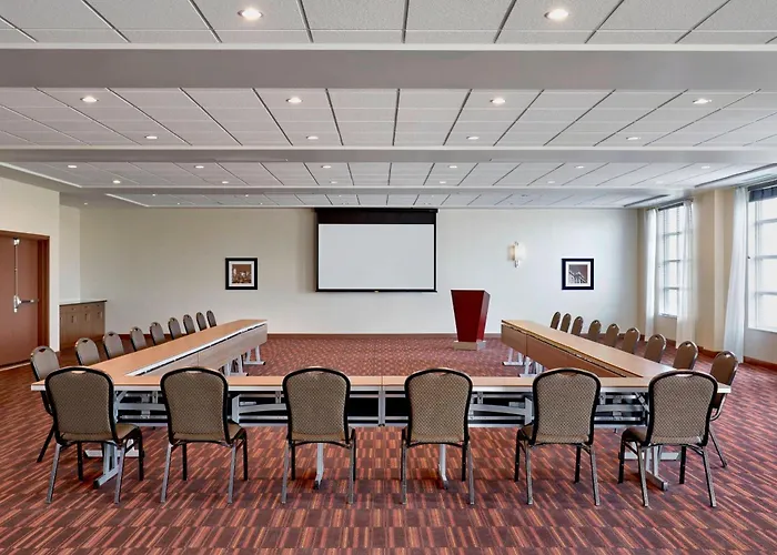 Four Points By Sheraton Sherwood Park