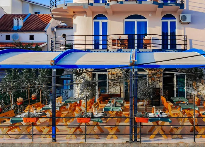 El Mar Hotel