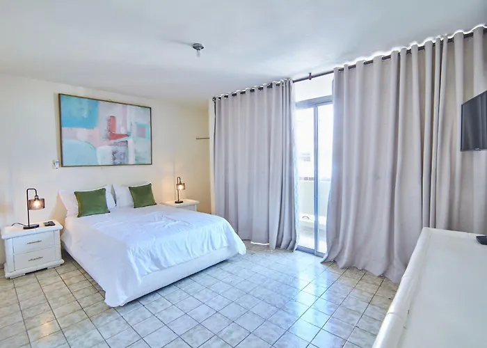 Modern Santo Domingo Condo In Heart Of Gazcue