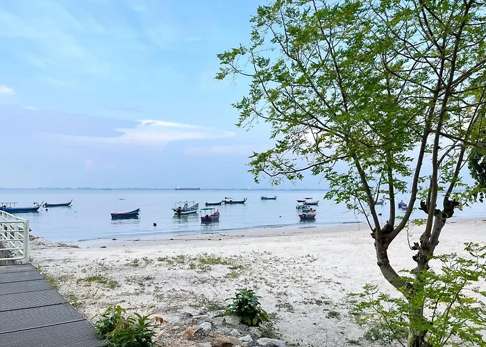 Lili Stay By The Beach