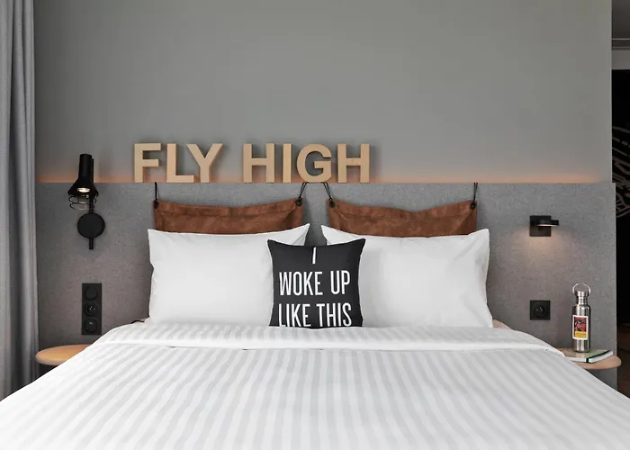 Moxy Lyon Airport