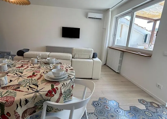 Isabel Apartment