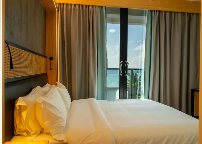 Athiri Residence Dhiffushi