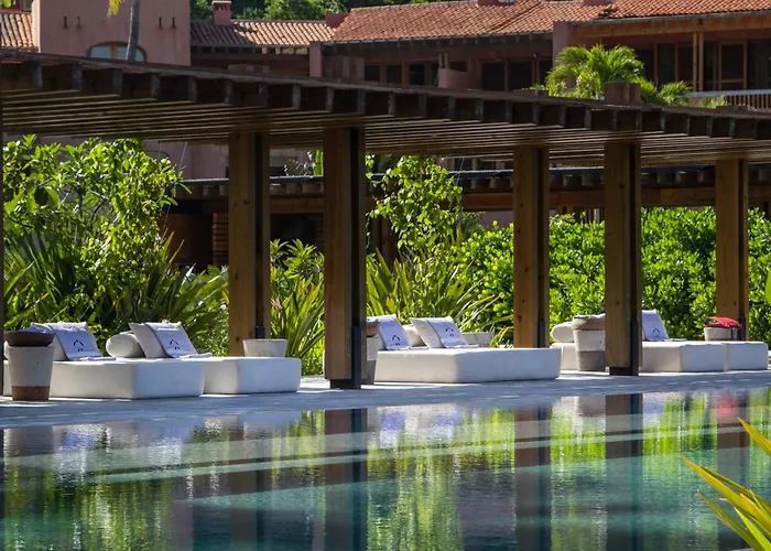 El Careyes Club & Residences