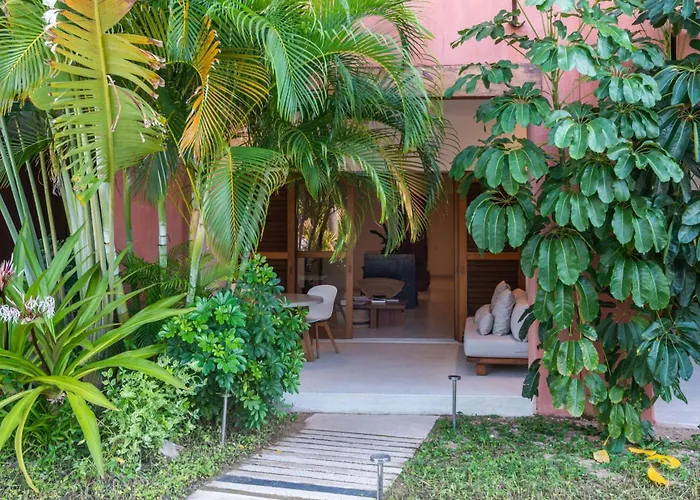 El Careyes Club & Residences
