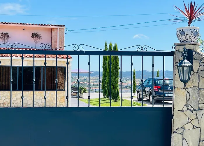Vila Pombal Tomar Apartments - Pool & City Views